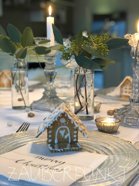 Butterkeks-Zuckerhäuschen, Butterkeks, Alnatura, Zuckerhäuschen, Minihaus, Zuckerglasur, Kinder, Samichlaus, Adventszauber, Tischdekoration, Romantisch, Weihnachten, Weihnachtstisch, Tablesetting