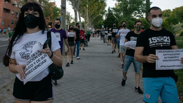 Vallecas se convierte en ejemplo antifascista: pacífico y responsable 