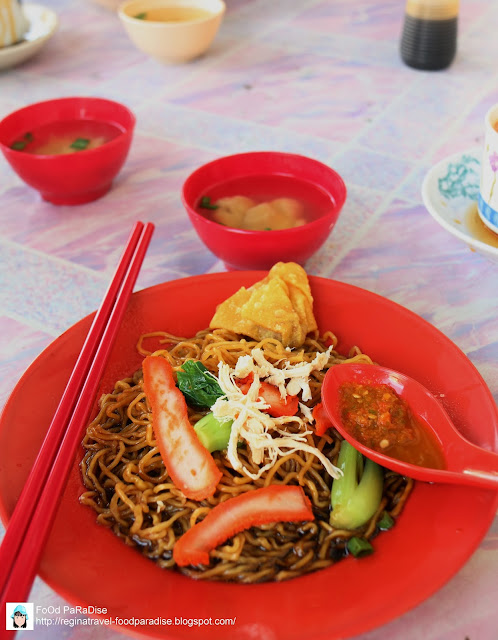 Morning Wantan Mee @ intersection of Lebuh Melayu and Beach Street