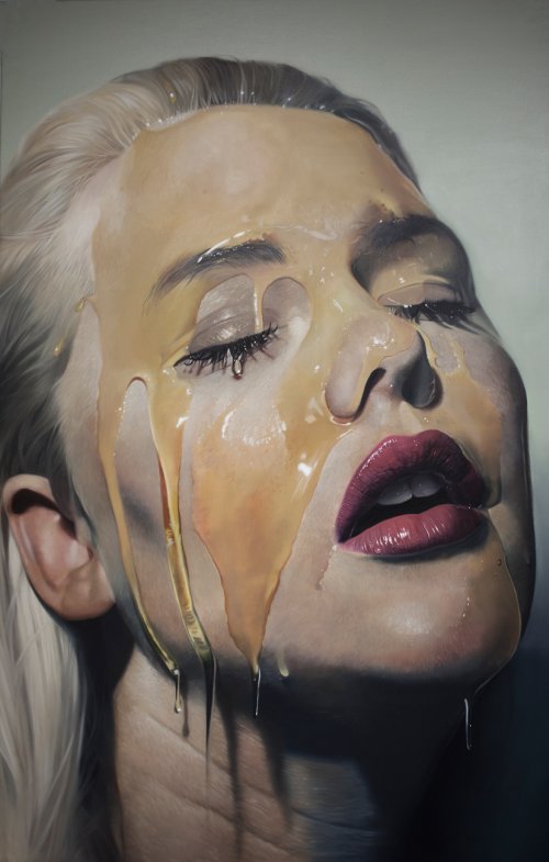 Mike Dargas pinturas hiper-realistas retratos mulheres cobertas lascívia luxúria mel calda de chocolate sensual