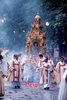 Procesión del Corpus - Pan Vivo bajado del Cielo