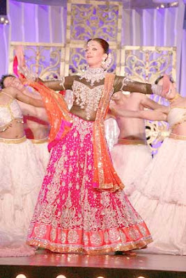 Aishwarya Rai Performance NDTV’s Wonders Photos