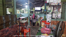 Laksa Deris Telur Goreng dan Lempeng Pisang sedap di Kuala Kangsar