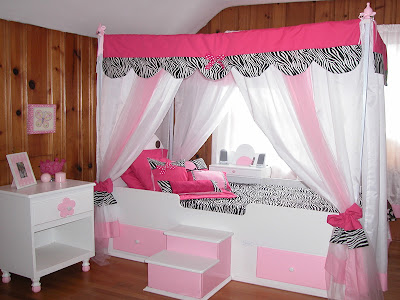  Canopy Beds