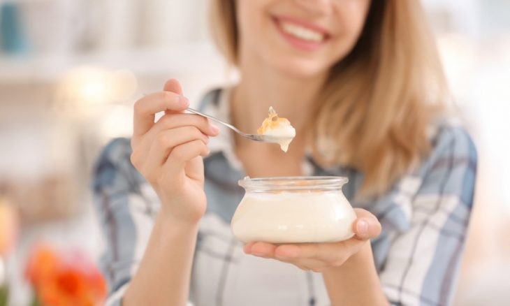 Le yogourt fait maison est une alternative saine à l'envie de sucreries