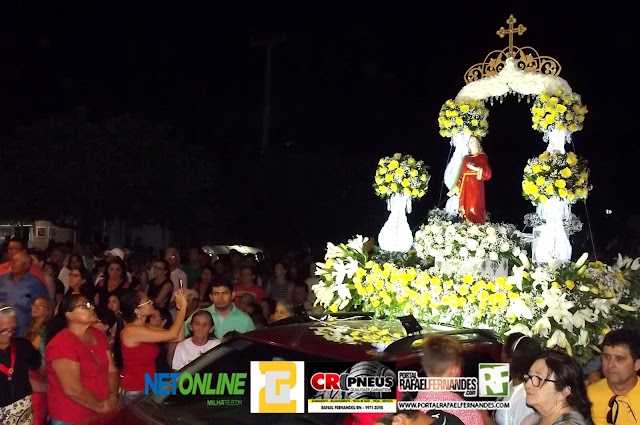 Procissão encerra festa da padroeira de Rafael Fernandes