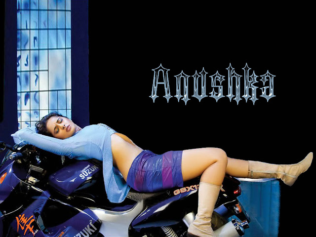 Anushka Sexy Photo Stills 