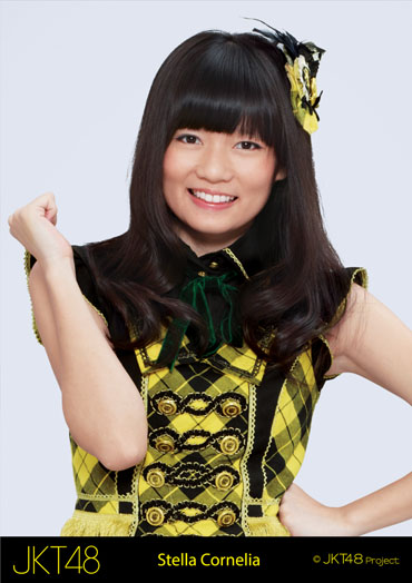 Download Lagu Stella JKT48 - Squall no Aida Ni (Di Tengah Hujan Badai Tiba Tiba)