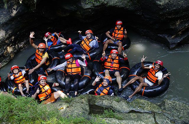 Foto satu rombongan dulu