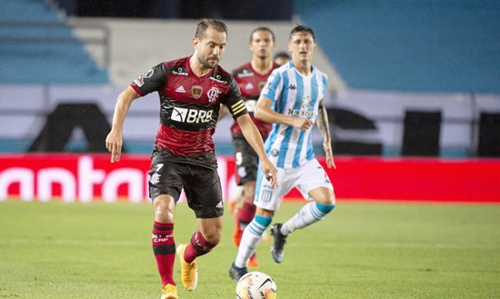 Flamengo encara Racing por vaga nas quartas da Libertadores