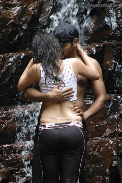 sneha ullal hot butts