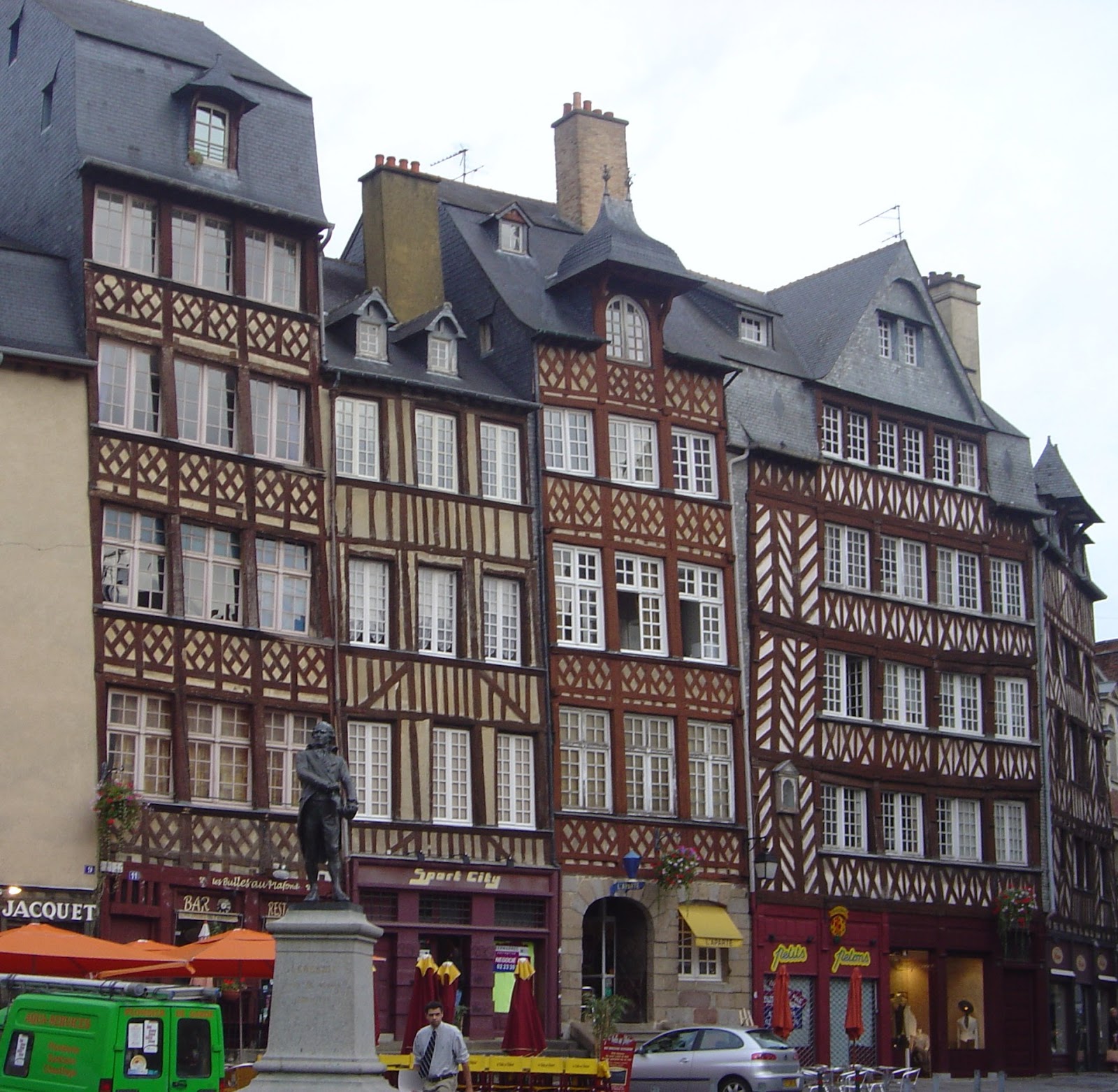 TOP WORLD TRAVEL DESTINATIONS: Rennes, France