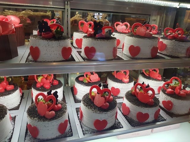 Mini Valentine's cake at RM35