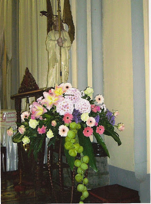 Serafien Perangkai Bunga Liturgis Aug 21 2009