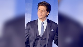 शाहरुख खान की तबीयत बिगड़ी, हॉस्पिटल में भर्ती: पत्नी गौरी खान और जूही चावला पहुंची मिलने