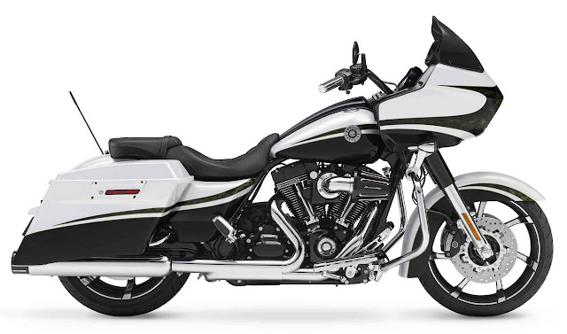 2012-Harley-Davidson-FLTRXSE-CVO_Road_Glide_Custom_White_Gold_Pearl