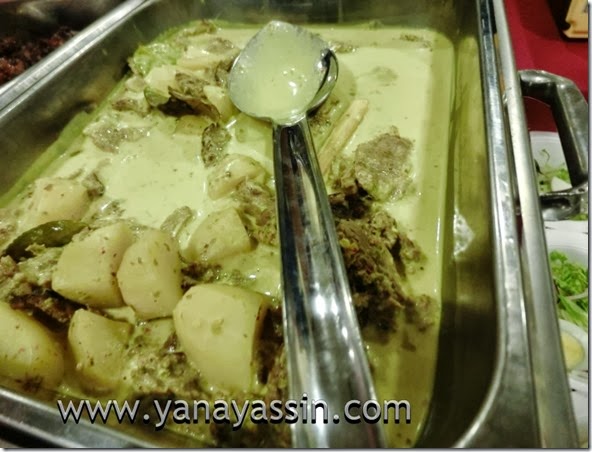Khadijah's Kitchen milik Dato' Khadijah Ibrahim  Yana Yassin