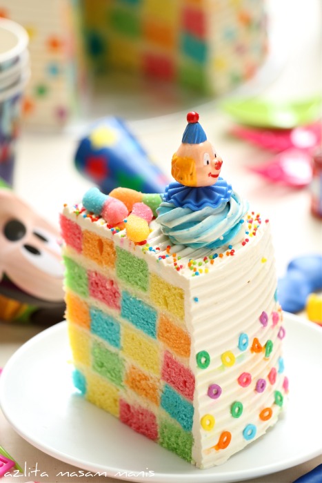 Masam manis: CHECKERED RAINBOW CAKE