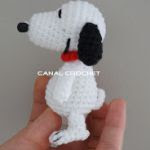 http://amigurumilacion.blogspot.com.es/2016/01/snoopy-amigurumi-tutorial.html