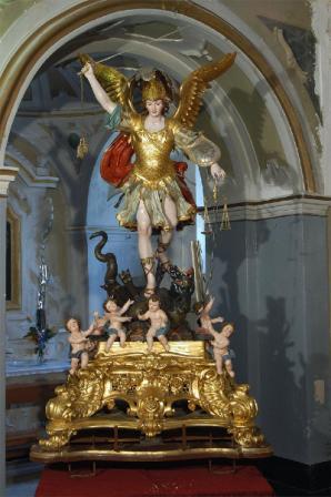 http://annunziatasala.jimdo.com/le-chiese/san-michele/