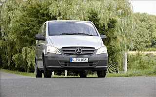 2011 Silver Mercedes-Benz Vito Front View