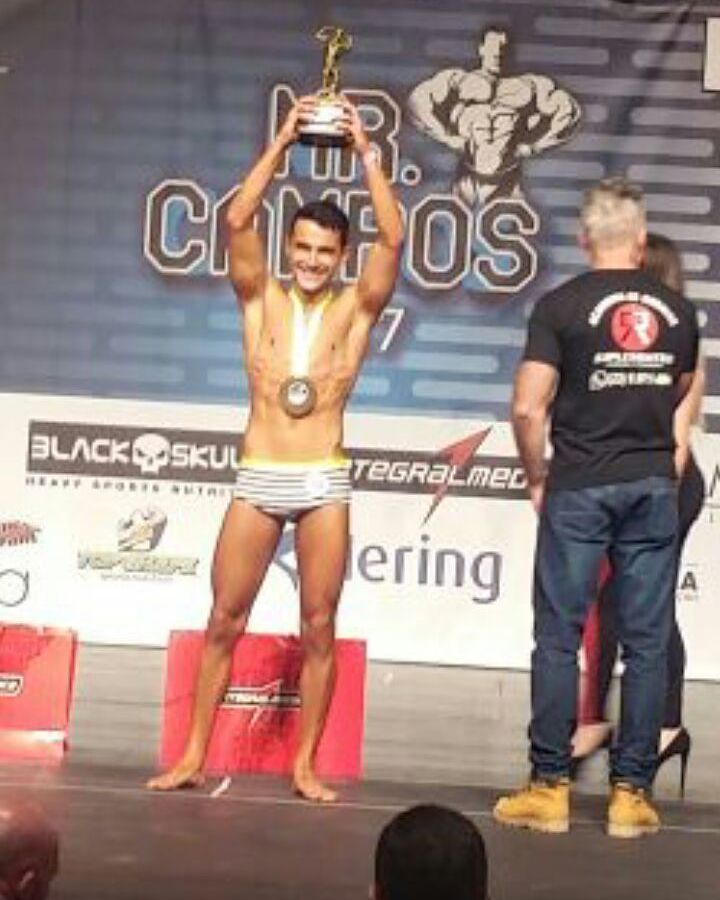 Ramon Cabral é campeão Body Shape Sênior do Mr. Campos 2017