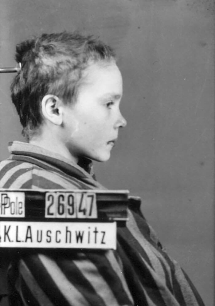 Digital Artist Colorizes The Last Heartbreaking Pictures Of A 14-Year-Old Polish Girl In Auschwitz - Another inmate in the camp took the original photos. They were part of the project to ‘document’ those taken