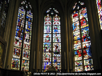 VEZELISE (54) - L'église Saint-Côme et Saint-Damien (Les Vitraux)