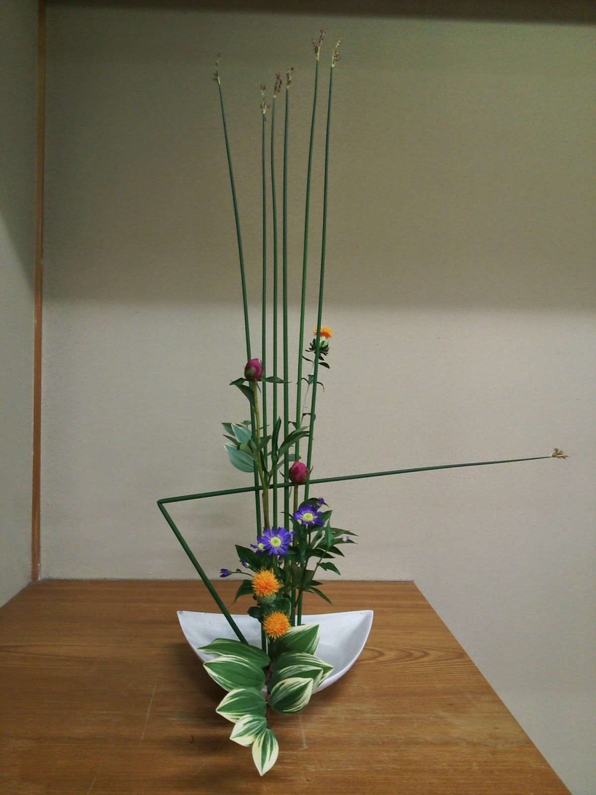華道日記 萌青 自由花 芍薬 フトイ