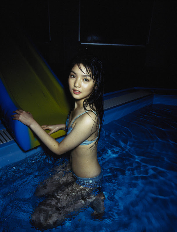 Sayumi Mishichige Sexy in Swimming Pool exciteblogspot.blogspot.com 07