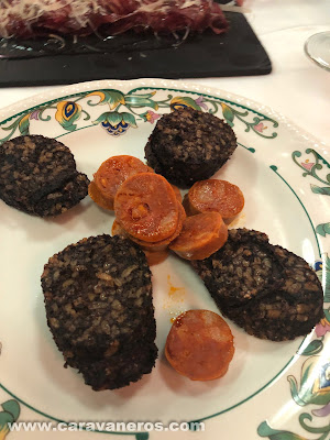 Morcilla y chorizo. Mesón el Pastor Aranda de Duero | Caravaneros.com