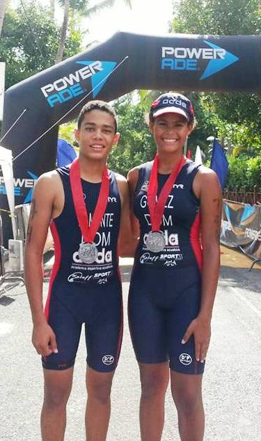 Los atletas élites Martínez y Rojas conquistaron el "Triatlón de Las Terreras 2015", Samaná