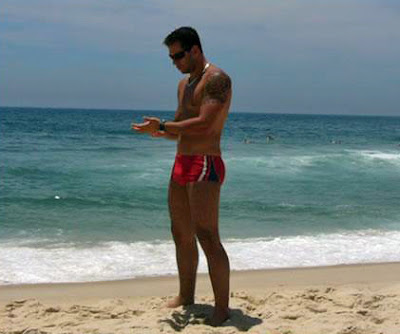 swimpixx blog for sexy speedos, free pics of speedo men, hot men in speedos and swimwear. Brazilian homens nos sungas abraco sunga