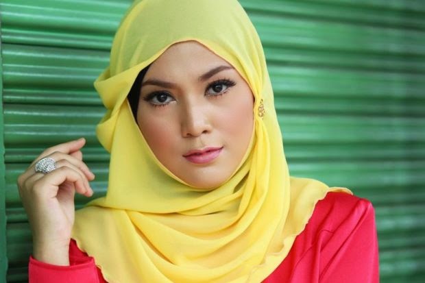 Gambar Shila Amzah dengan Buah hati baru Bekas Calon Angkasawan