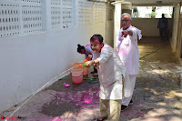 Gulzaar Celeting Holi at his Home 13 03 2017 008.JPG