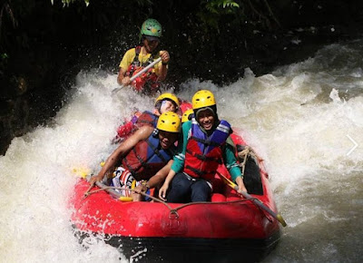 rafting sungai kalibaru bogor dekat jakarta