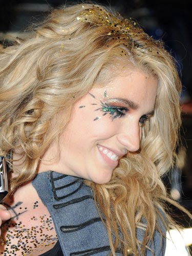 kesha makeup eyes. kesha makeup less. crazy