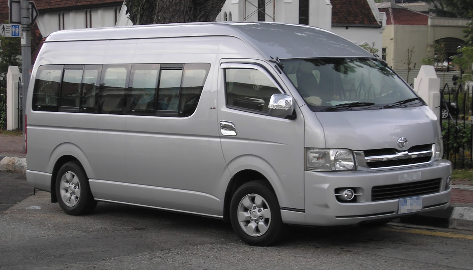 BUS PARIWISATA SERANG Sewa  Hiace  Murah  SERANG Sewa  