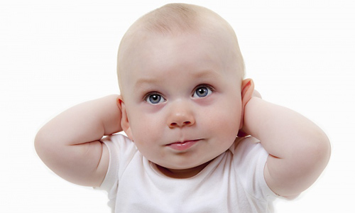 Rụng tóc ở trẻ sơ sinh có bình thường không?