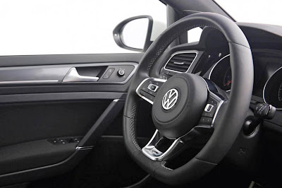 Volkswagen Golf TSI 2015 R-Line - interior