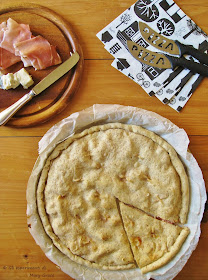 Focaccia farcita