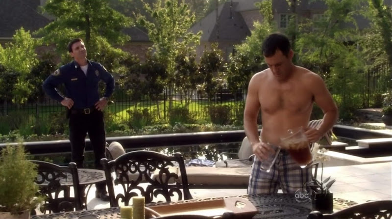 Robert Pralgo Shirtless on The Gates s1e06