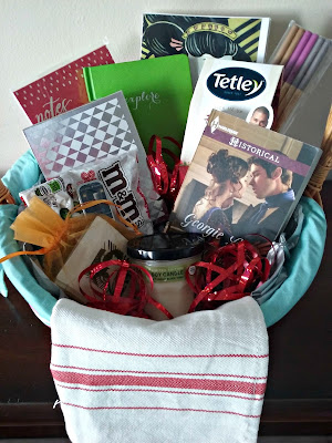 Tea and Notes Gift Basket, gift basket, tea, note cards, romance novel