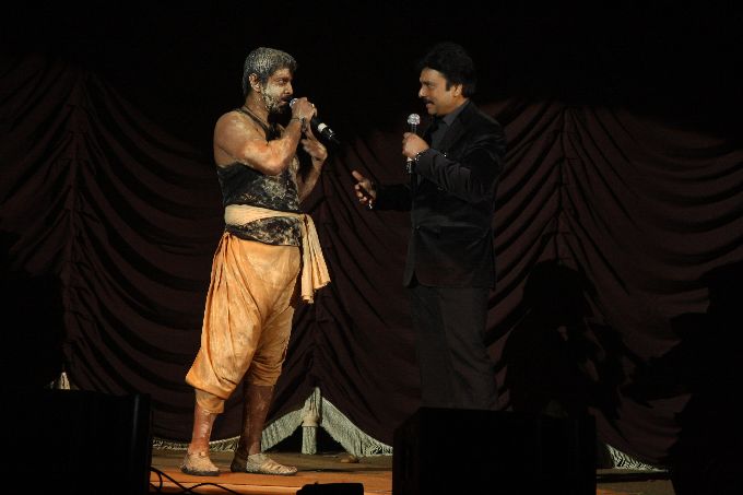 Raavanan First Look Promotion Images