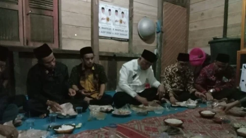 Gubernur Mahyeldi Singgah Sahur, Okta Perwira Negara Penjual Air Galon Dapat Bantuan Bedah Rumah