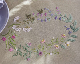 Herb Embroidery on Linen, Sadako Totsuka, лаконичная вышивка