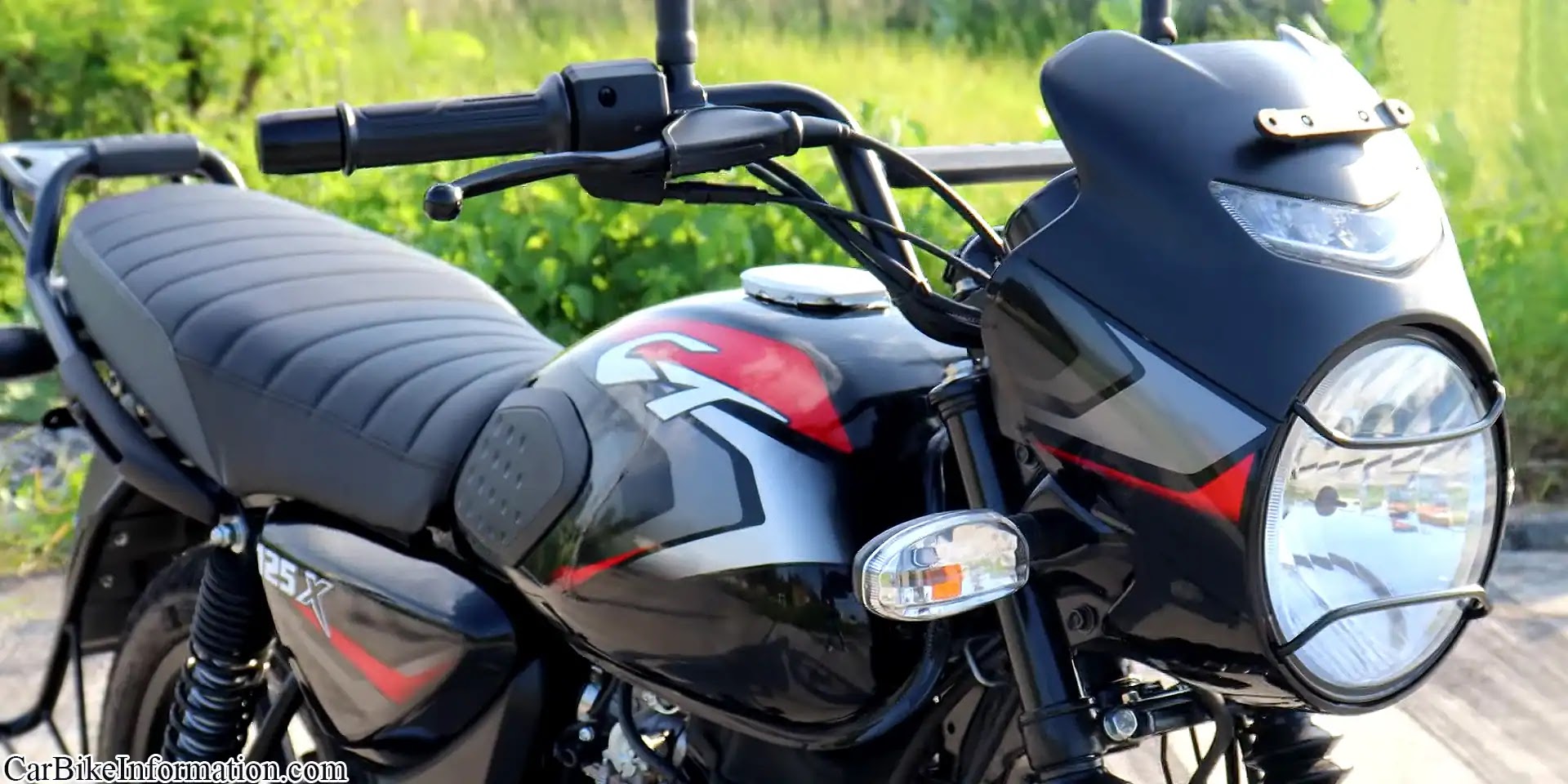 Bajaj CT 125X Right Side Tank view