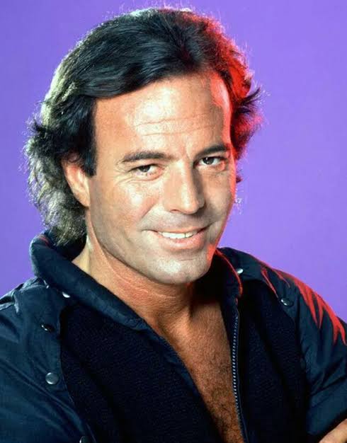 Em 23 de Setembro de 1943, nascia o cantor Julio Iglesias