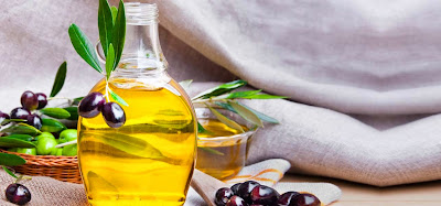 There are plenty of vitamin E and K. Olive oil. Olive oil also has anti-oxidant light.   Use: Take one tablespoon of the olive oil. Massage for about 5 minutes. After 10 minutes wash the face.