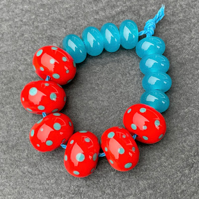 Handmade lampwork glass beads made with Creation is Messy Goji